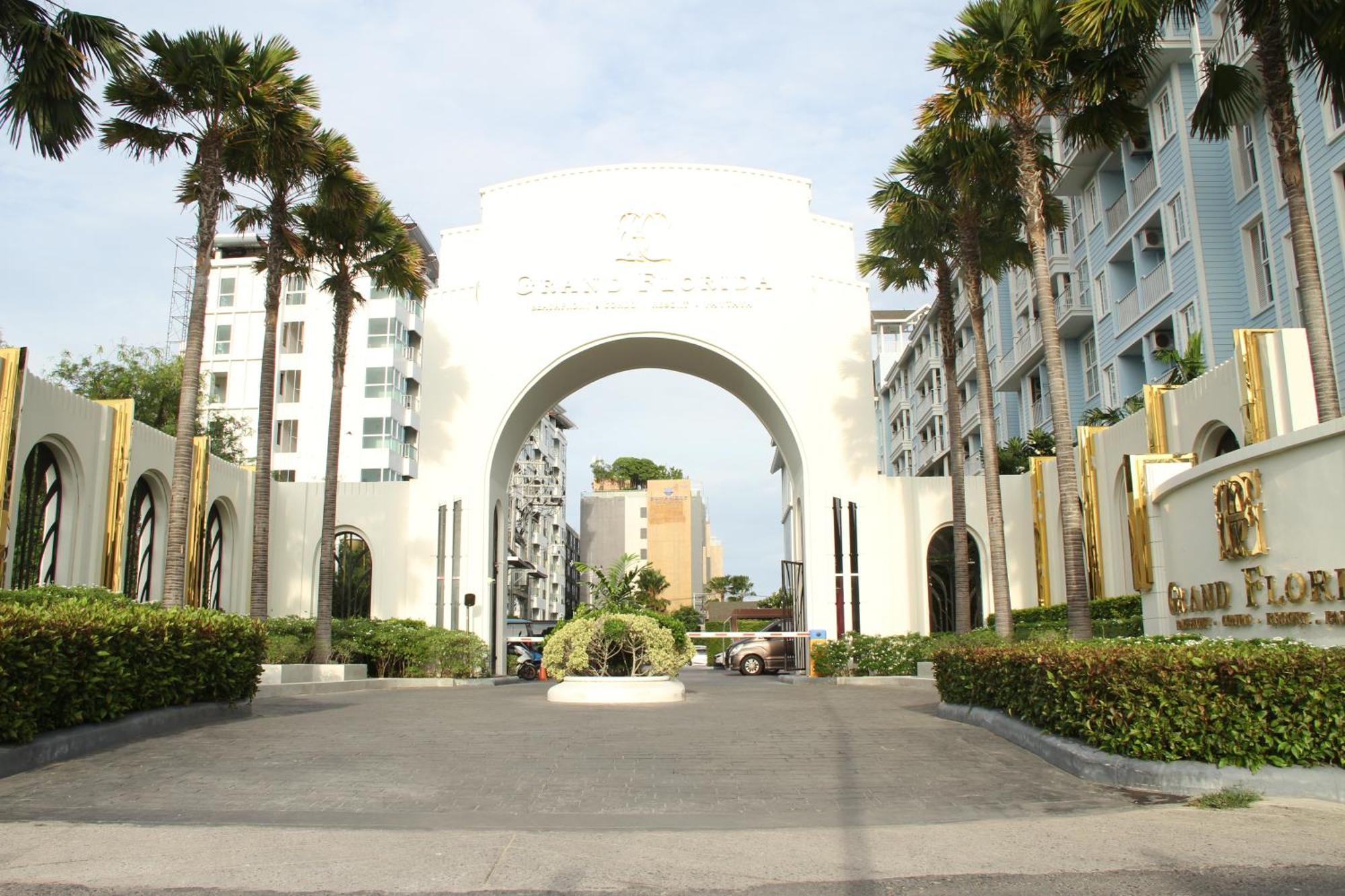 Grand Florida芭提雅带免费游泳池温泉和健身房和办公区水上花园公寓e208 นาจอมเทียน ภายนอก รูปภาพ